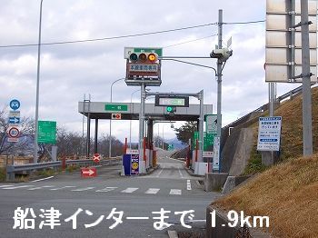 近くの播但道船津インターまで1,900m(徒歩24分)