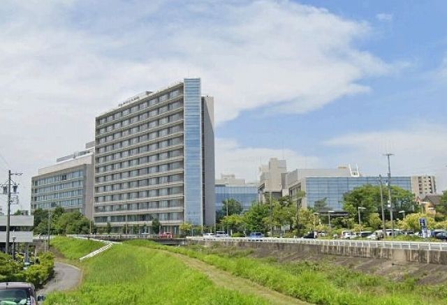 近くの総合病院まで1,400m（徒歩18分）