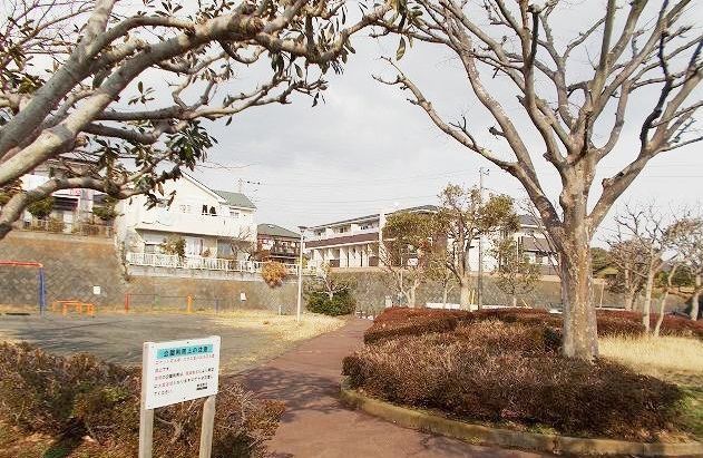 近くの長坂第二公園まで50m(徒歩1分)