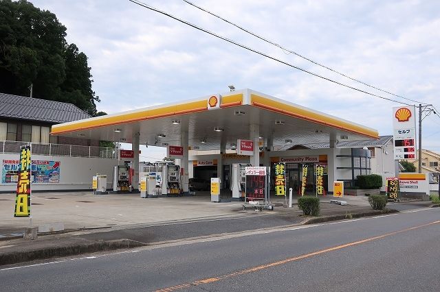 近くのガソリンスタンドまで900m（徒歩12分）