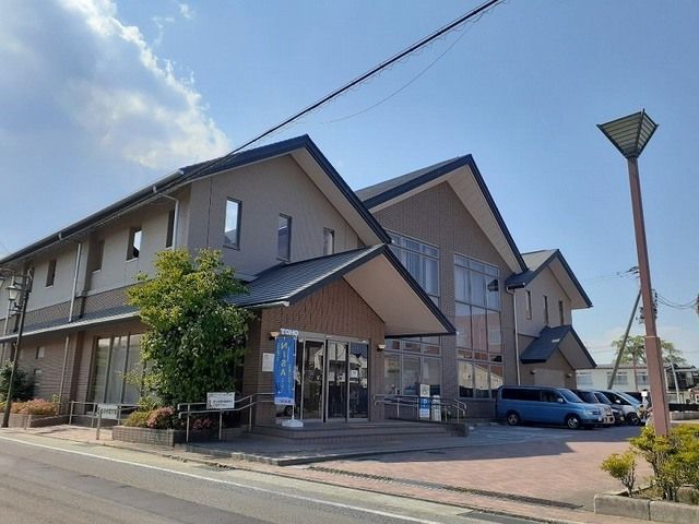 近くの銀行まで1,600m（徒歩20分）