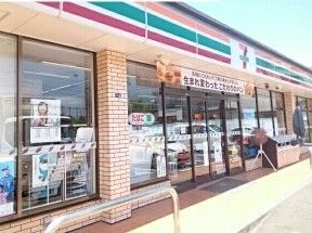 近くのセブンイレブンまで160m（徒歩2分）