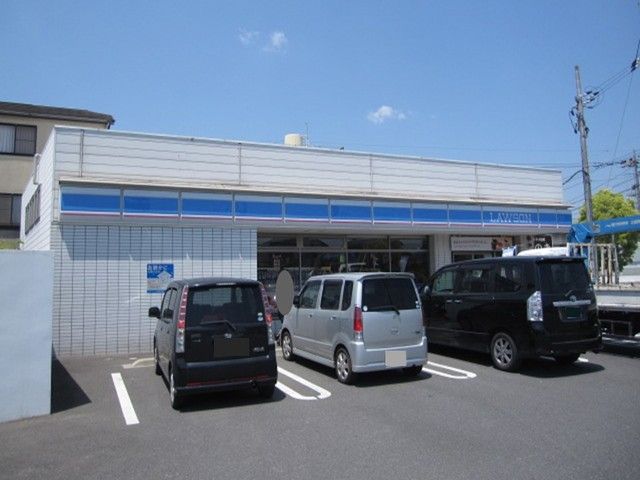 近くのローソンまで160m（徒歩2分）