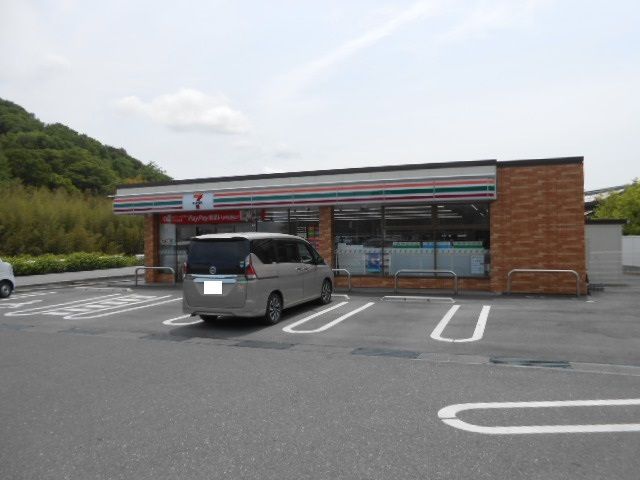 近くのセブンイレブン彦根大堀町店様まで800m(徒歩10分)