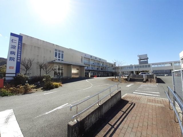 近くの仁淀病院まで2,200m（徒歩28分）