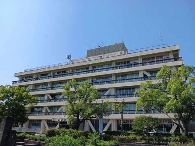 近くの泉大津市役所まで1,180m（徒歩15分）