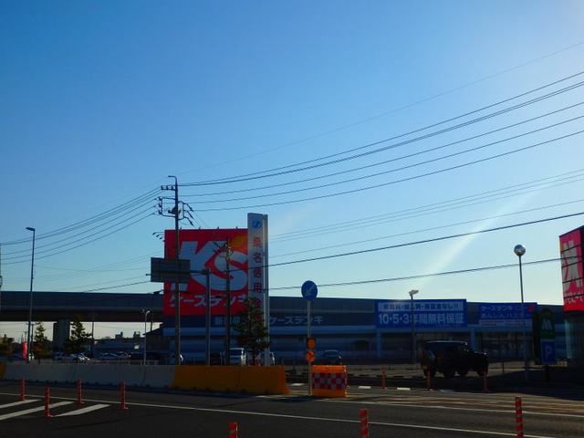 近くのケーズ電気まで1,100m(徒歩14分)