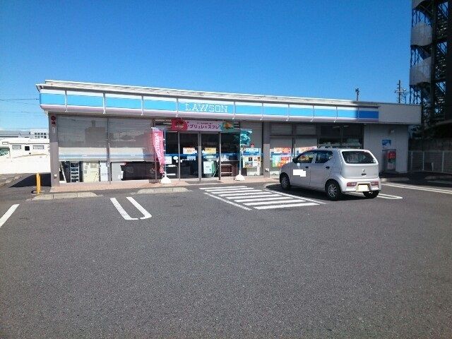近くのローソン高崎インター店まで500m（徒歩7分）