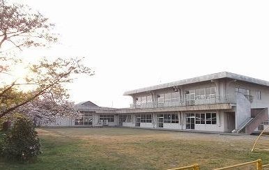 近くの大曲八王寺保育園まで1,200m(徒歩15分)