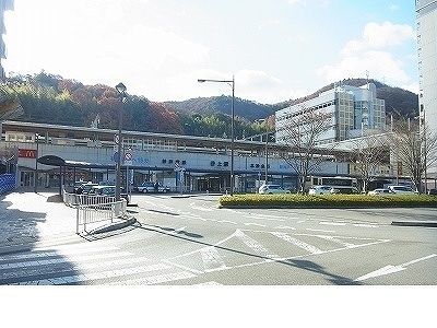 近くの神鉄・北神急行谷上駅様まで1,800m（徒歩23分）