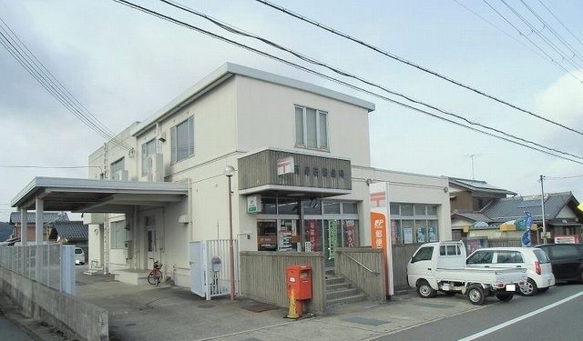 近くの郵便局まで1,200m（徒歩15分）