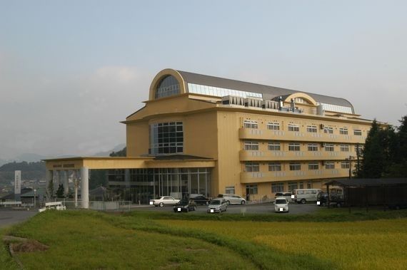 近くの周南高原病院まで1,300m（徒歩17分）