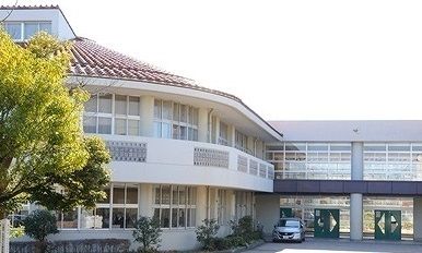 近くの千葉市立大椎中学校まで600m（徒歩8分）
