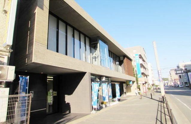 近くの福岡銀行小笹支店まで250m（徒歩4分）