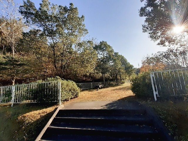 近くの公園まで760m（徒歩10分）