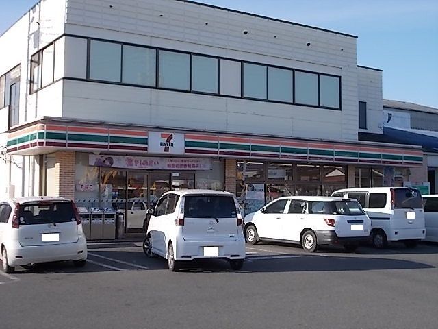 近くのセブンイレブン　久沢店まで750m（徒歩10分）
