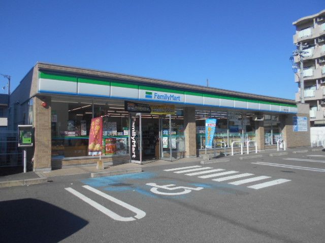 近くのコンビニまで210m（徒歩3分）