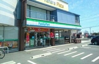 近くのコンビニまで550m（徒歩7分）