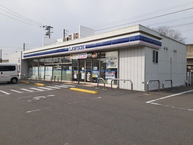 近くのローソン福岡今宿3丁目店まで350m（徒歩5分）