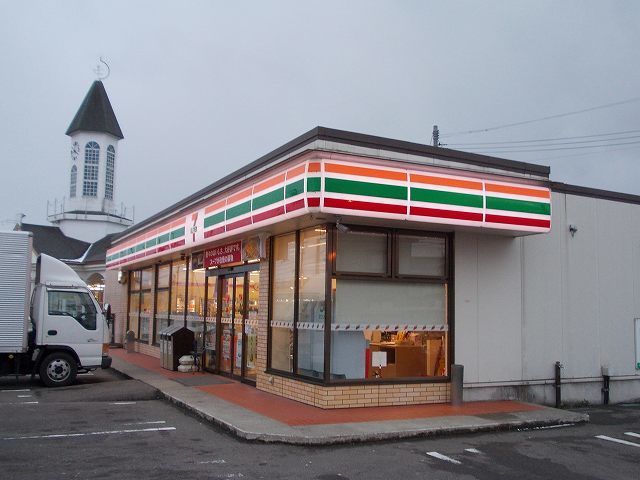 近くのセブンイレブン　下越巻店まで400m（徒歩5分）