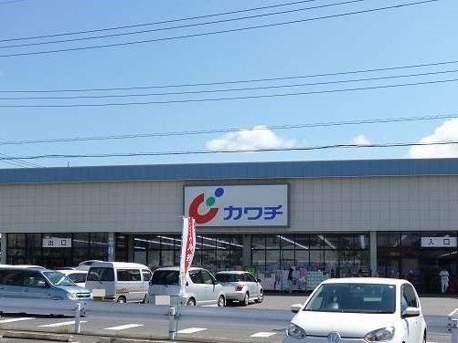 近くのカワチ真岡東店まで370m（徒歩5分）