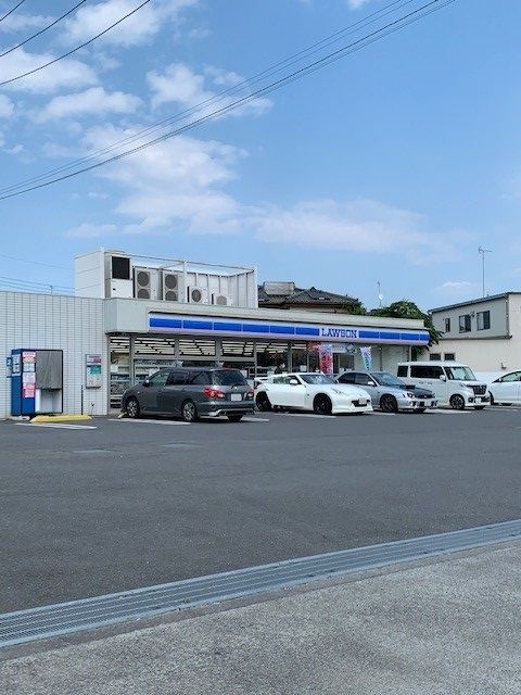 近くのローソン瑞穂町武藏店まで230m（徒歩3分）