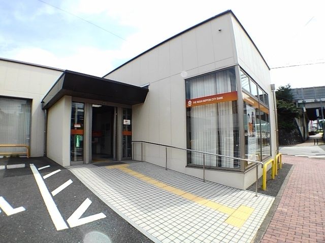 近くの銀行まで1,500m（徒歩19分）