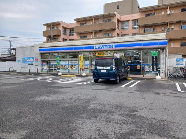 近くのローソン福岡周船寺2丁目店まで350m(徒歩5分)