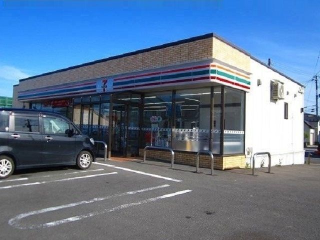 近くのセブンイレブン 新屋豊町店まで1,200m（徒歩15分）