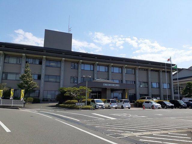 近くの役所まで1,110m（徒歩14分）