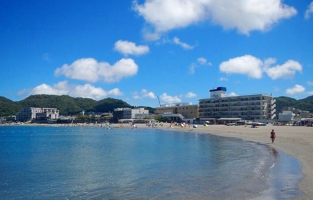 近くの森戸海岸まで950m（徒歩12分）