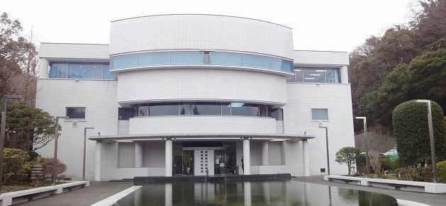 近くの葉山町役場まで1,260m（徒歩16分）