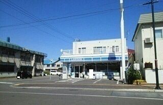 近くのコンビニまで950m（徒歩12分）