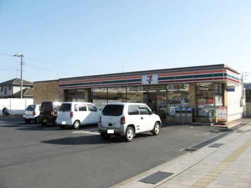 近くのセブンイレブン水呑南新田店まで400m（徒歩5分）