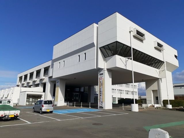 近くの天童市役所まで4,100m(徒歩52分)