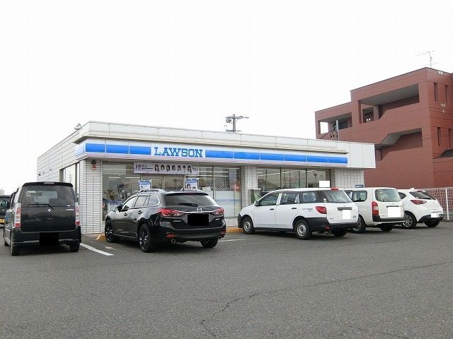 近くのローソン瑞穂牛牧店まで500m（徒歩7分）