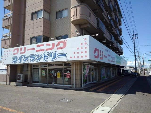 近くの施設まで1,200m（徒歩15分）