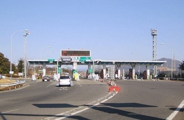 近くの東名高速豊川インターまで450m（徒歩6分）