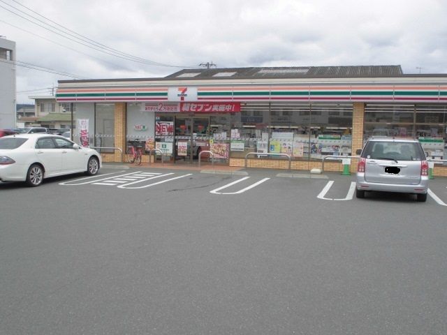近くのセブンイレブン福山東川口４丁目まで500m（徒歩7分）