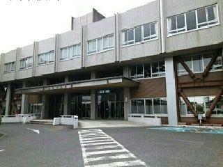 近くの豊川市役所まで1,400m（徒歩18分）