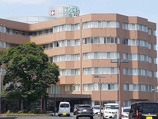 近くのサンピエール病院まで1,000m（徒歩13分）