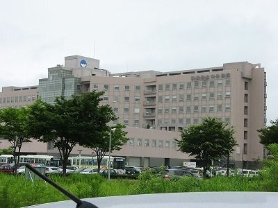 近くの県立中央病院まで850m（徒歩11分）