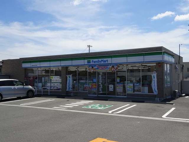 近くのファミリーマート朝日町おぶけ店まで500m(徒歩7分)