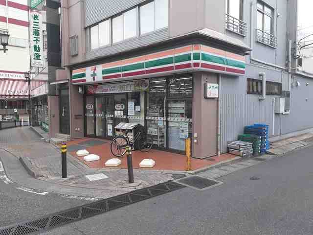 近くのセブンイレブンまで514m（徒歩7分）