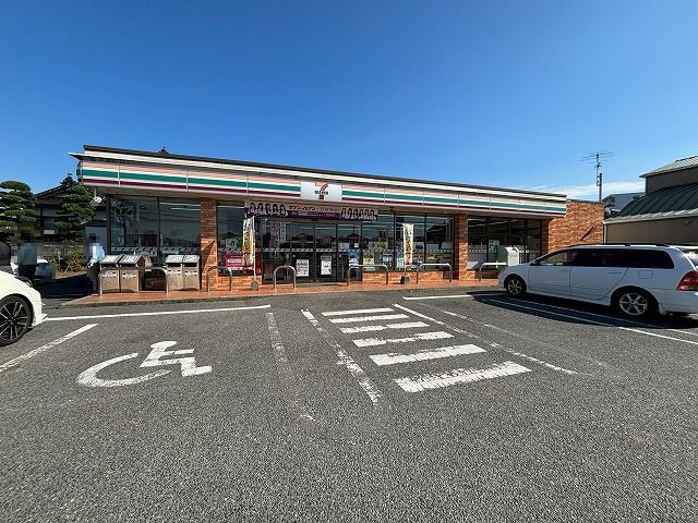 近くのセブンイレブン白藤1丁目店まで630m(徒歩8分)