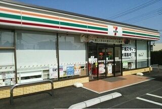 近くのセブンイレブン松伏町松伏店まで400m（徒歩5分）