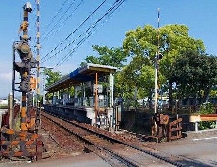 近くの駅まで1,400m（徒歩18分）