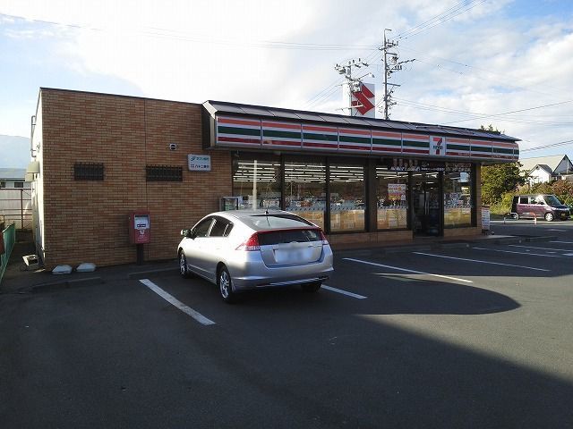 近くのセブンイレブン 箕輪バイパス店まで660m(徒歩9分)