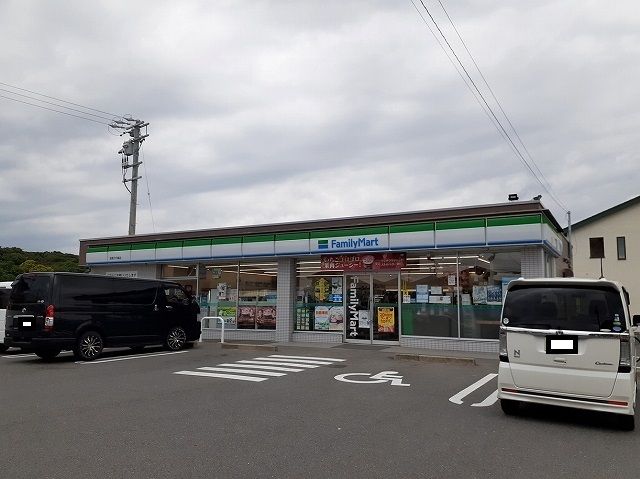 近くのコンビニまで500m（徒歩7分）