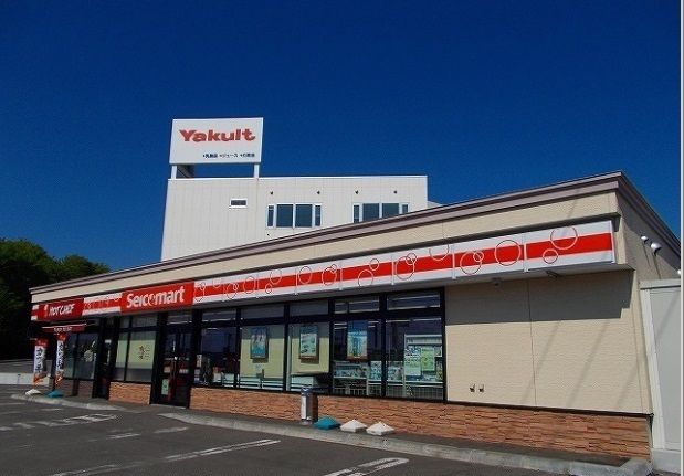 近くのセイコーマート岩見沢5条店まで620m(徒歩8分)